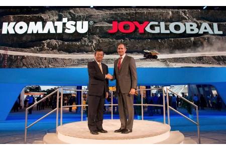 CEOs of Joy Global and Komatsu meet at MINExpo